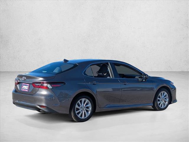 Used 2023 Toyota Camry LE image 5