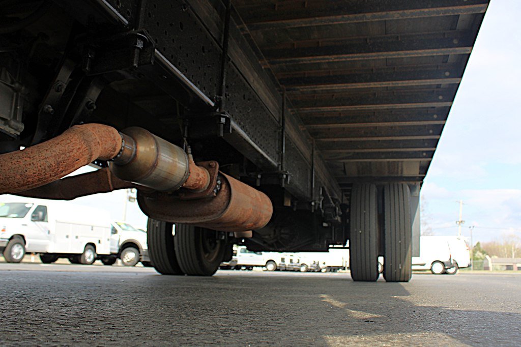 Used 2019 Isuzu NPR RWD image 33