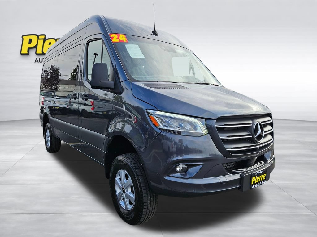 Used 2024 Mercedes-Benz Sprinter 2500 image 7