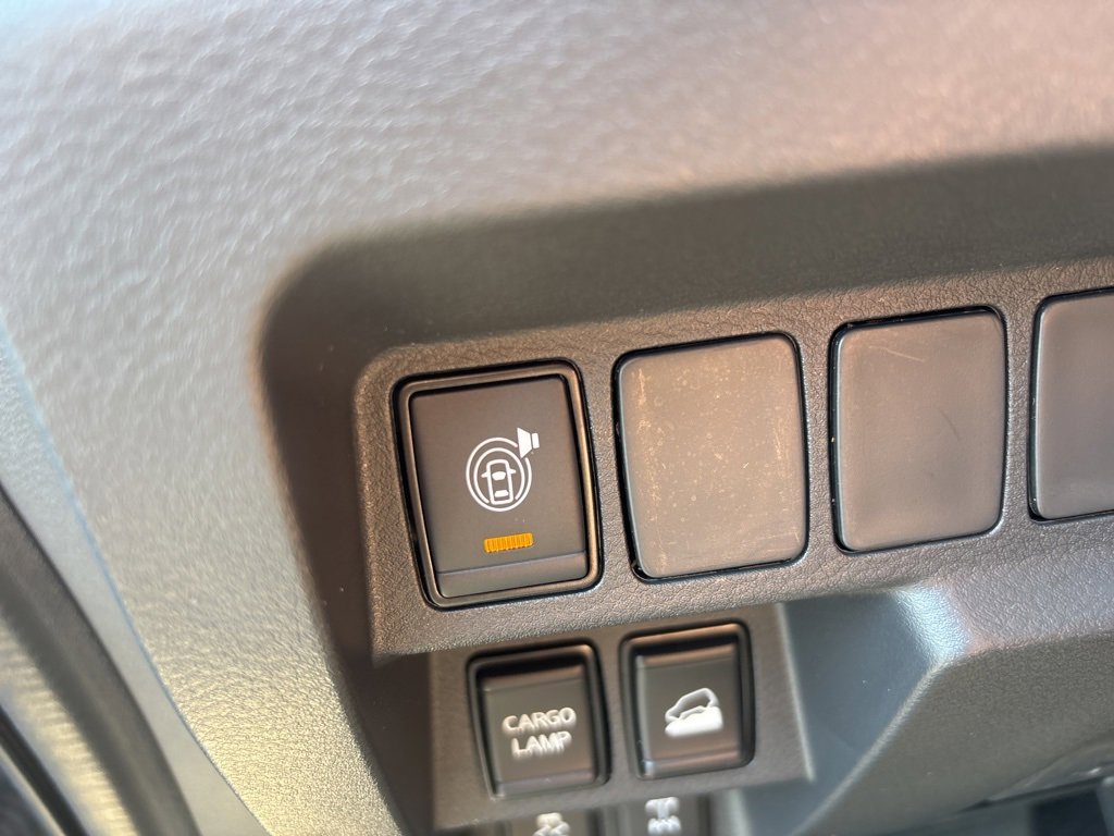 Used 2023 Nissan Frontier PRO-4X w/ Technology Package image 32