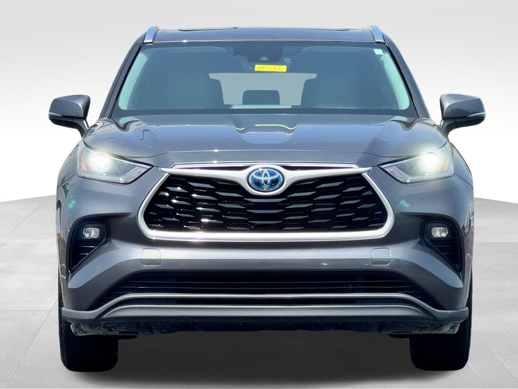 Used 2021 Toyota Highlander XLE AWD/4WD video 2