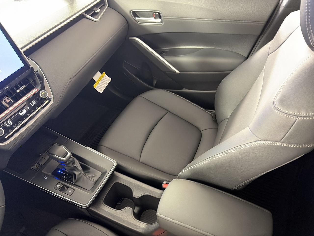 New 2026 Toyota Corolla Cross XLE w/ Convenience Package FWD image 22