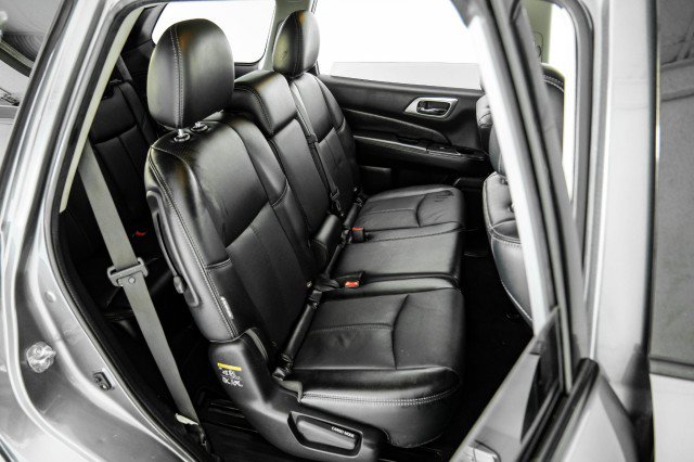 Used 2020 Nissan Pathfinder Platinum AWD/4WD image 34