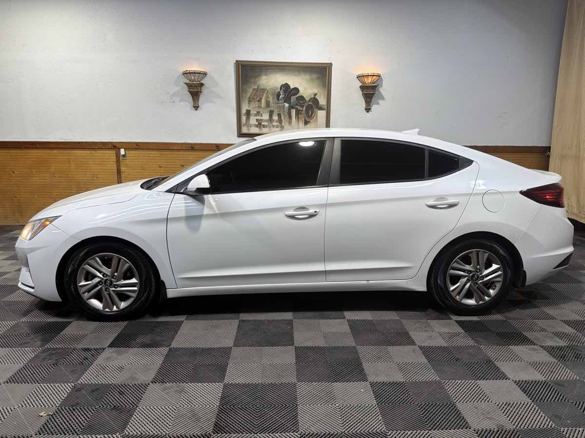 Used 2019 Hyundai Elantra SEL FWD image 2