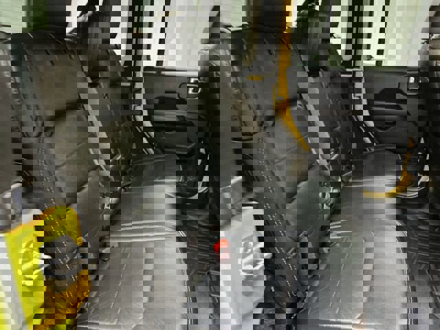 Used 2019 Jeep Wrangler Unlimited Sahara image 27