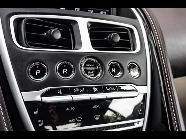 Used 2023 Aston Martin DB11 Coupe RWD image 24