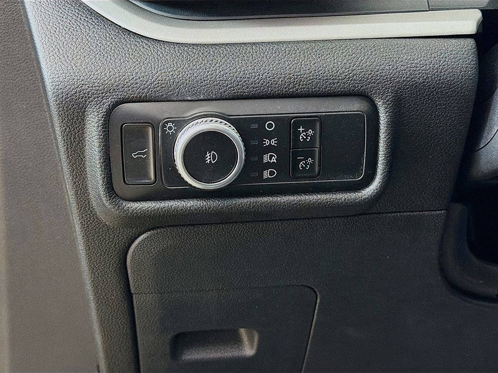 Used 2023 Ford Explorer XLT w/ Equipment Group 202A image 28