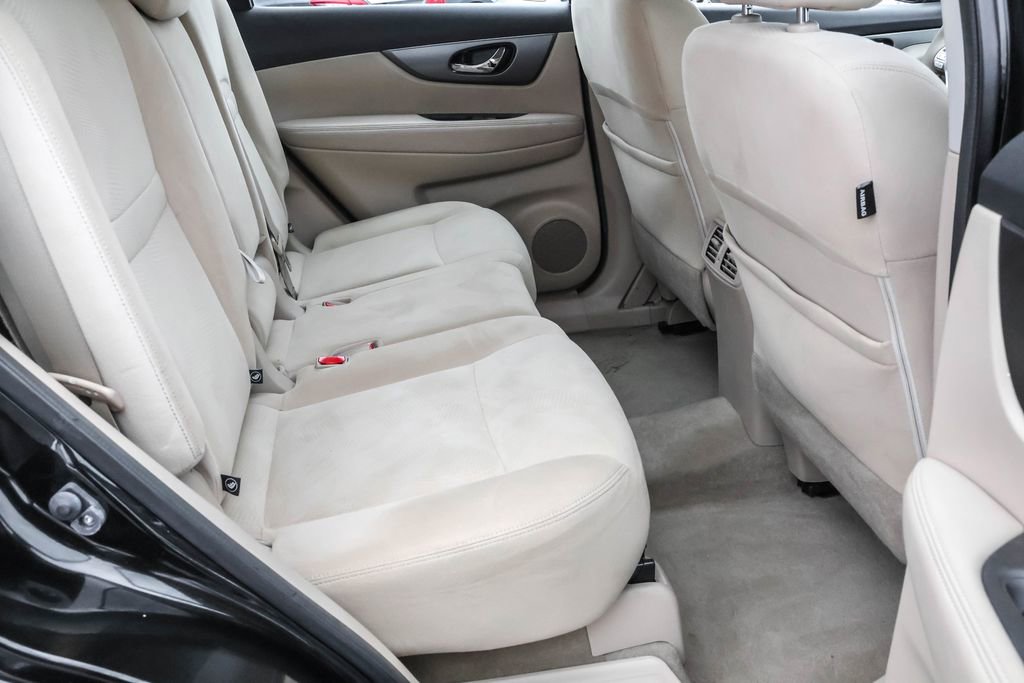 Used 2015 Nissan Rogue S image 29