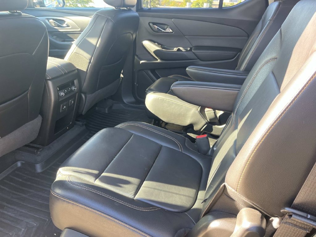 Used 2018 Chevrolet Traverse LT w/ LPO, 'HIT The Road' Package FWD image 22