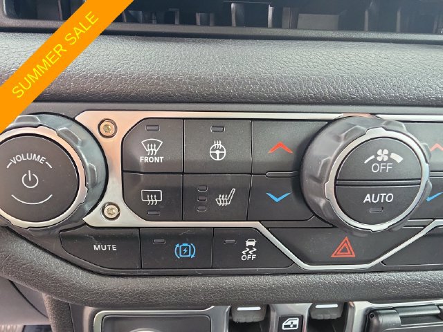 Certified 2024 Jeep Wrangler Unlimited w/ Convenience Group AWD/4WD image 19