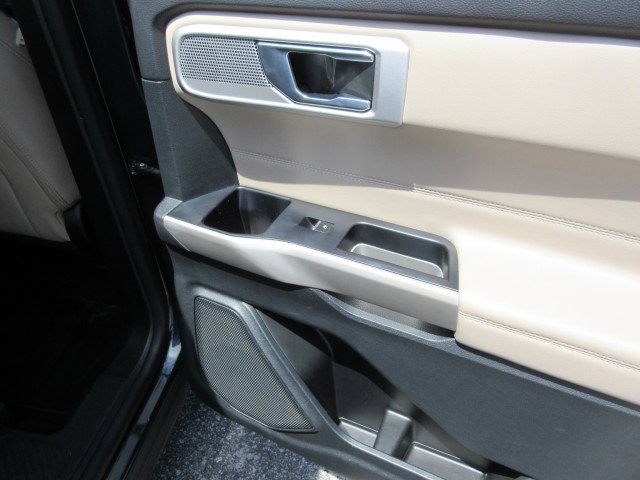 Used 2022 Ford Explorer Limited w/ Equipment Group 301A image 20