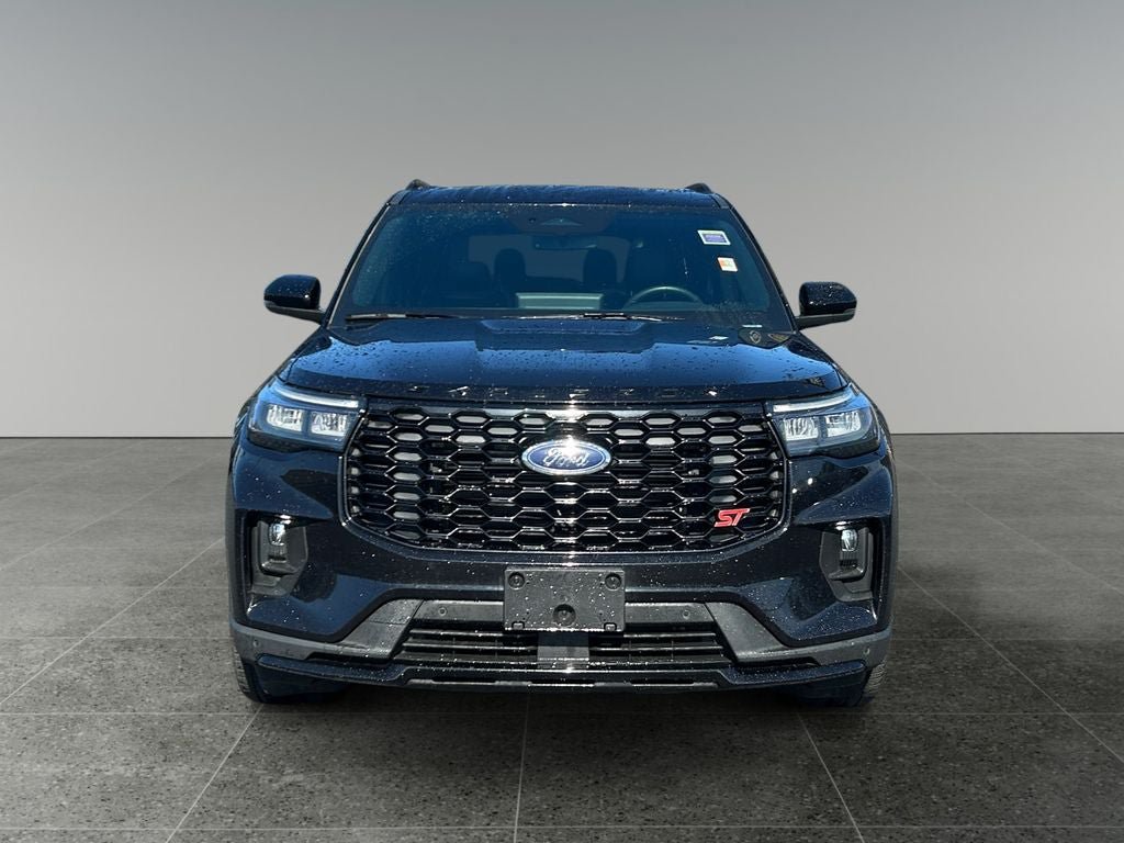 Used 2025 Ford Explorer ST AWD/4WD image 2