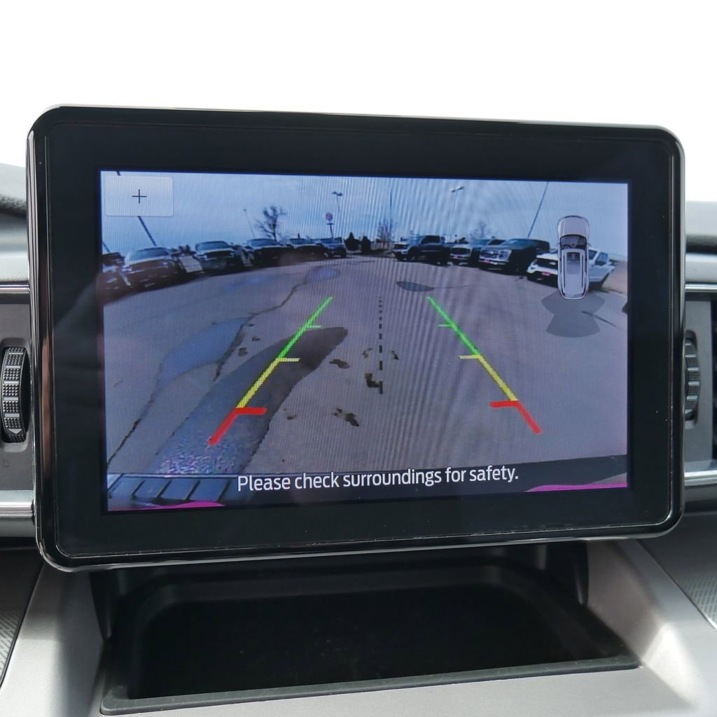 Used 2023 Ford Explorer XLT w/ Equipment Group 202A image 33