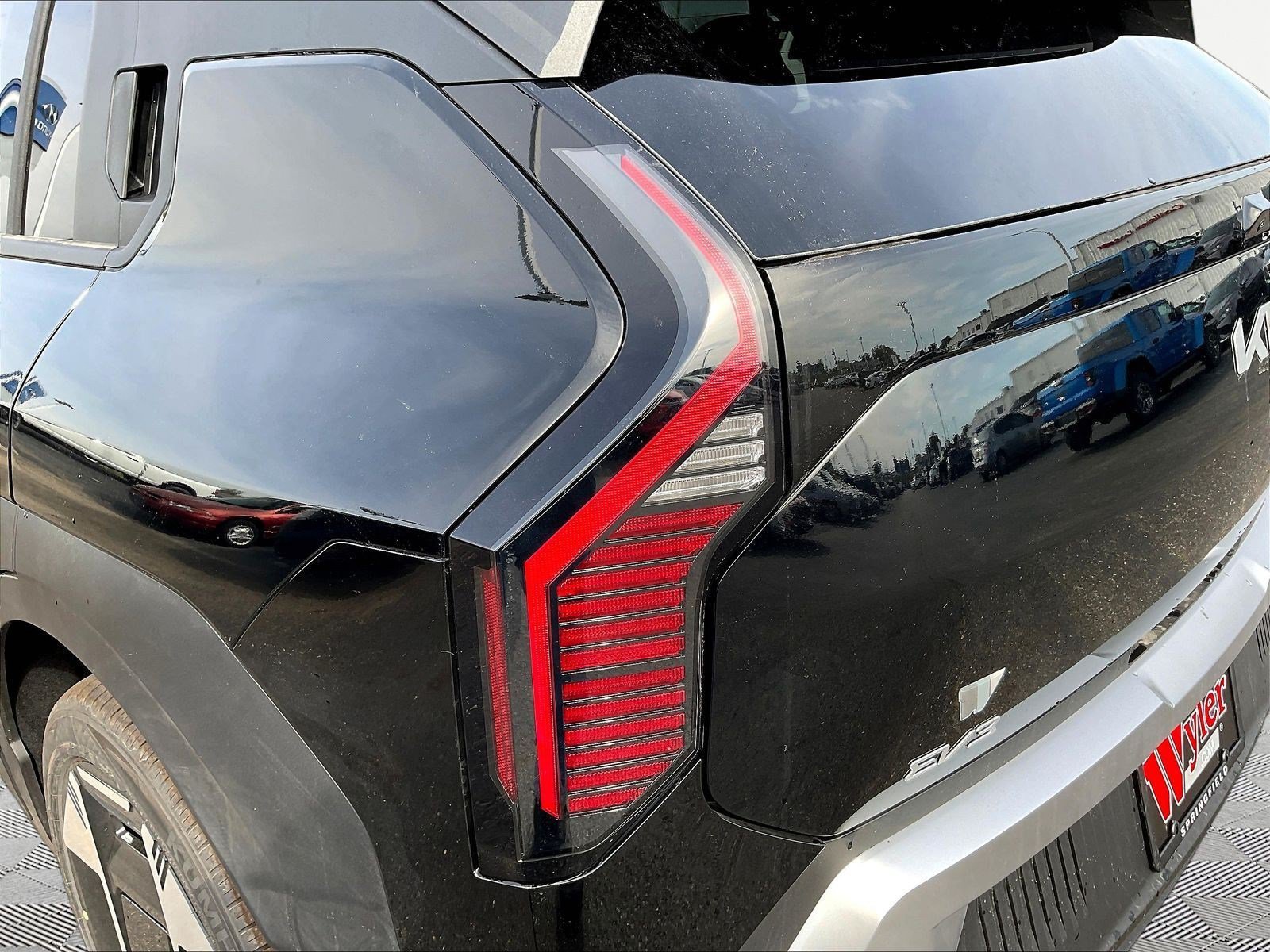 New 2027 Kia EV3 Wind AWD/4WD image 15