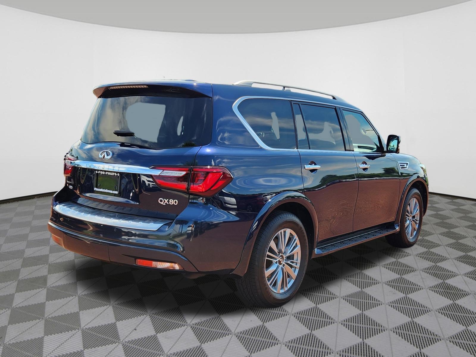 Used 2021 INFINITI QX80 Luxe AWD/4WD image 4
