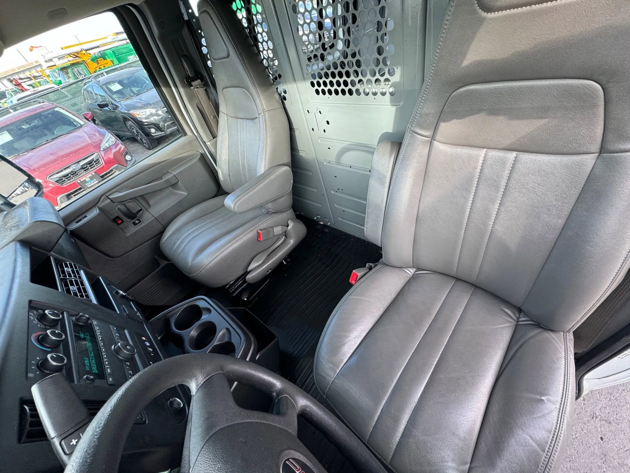 Used 2021 GMC Savana 2500 w/ Driver Convenience Package image 33