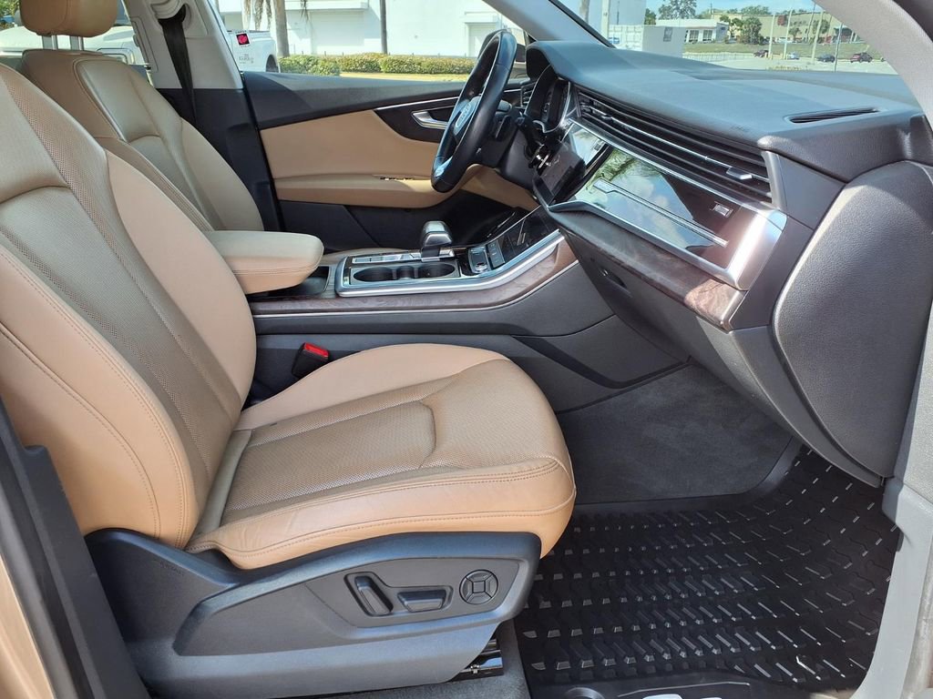 Used 2019 Audi Q8 Premium Plus AWD/4WD image 14