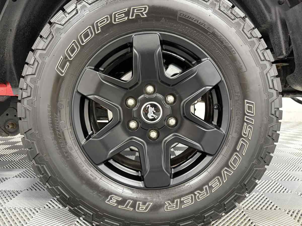 Used 2022 Ford Bronco Black Diamond image 35