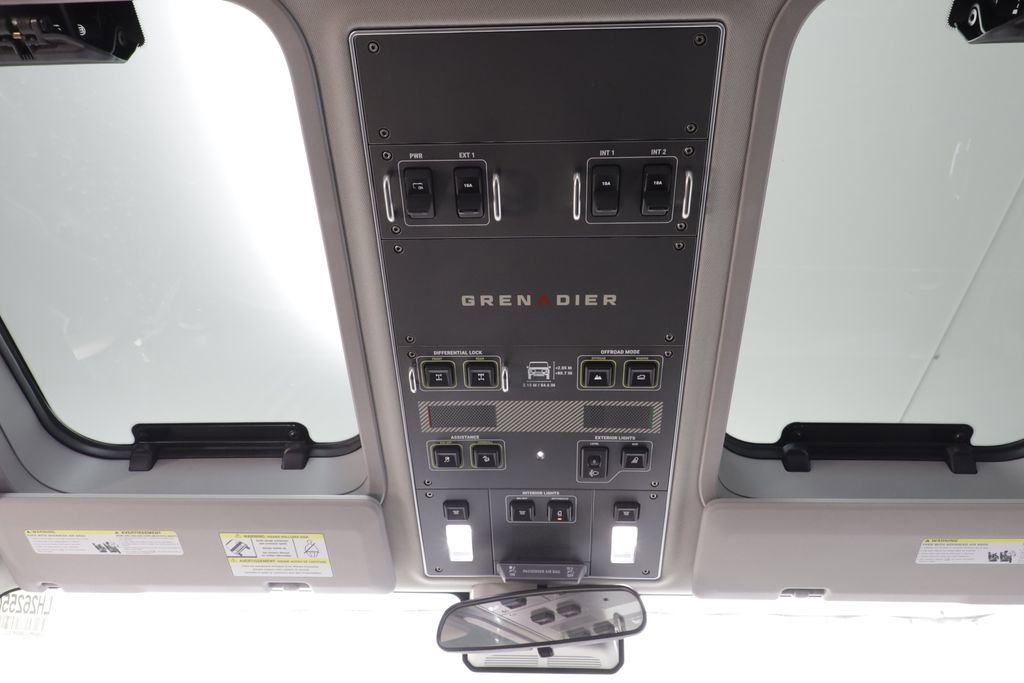 Used 2024 INEOS Grenadier Fieldmaster Edition image 12