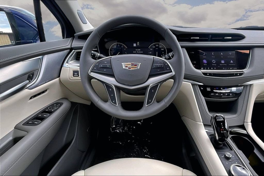 Certified 2025 Cadillac XT5 Premium Luxury FWD image 8