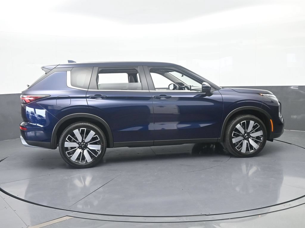 New 2026 Mitsubishi Outlander SE FWD image 7