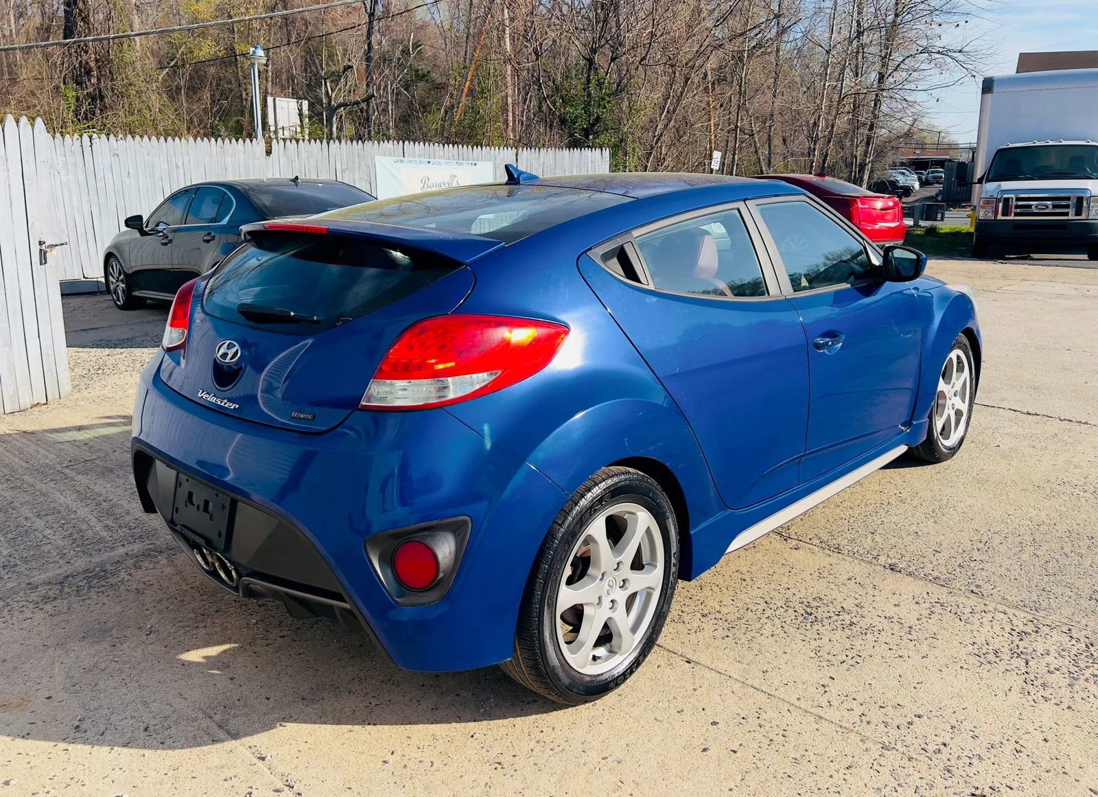 Used 2014 Hyundai Veloster Turbo R-Spec image 4