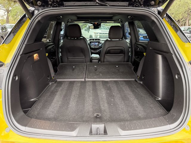 Used 2023 Chevrolet TrailBlazer RS w/ Sun and Liftgate Package image 21