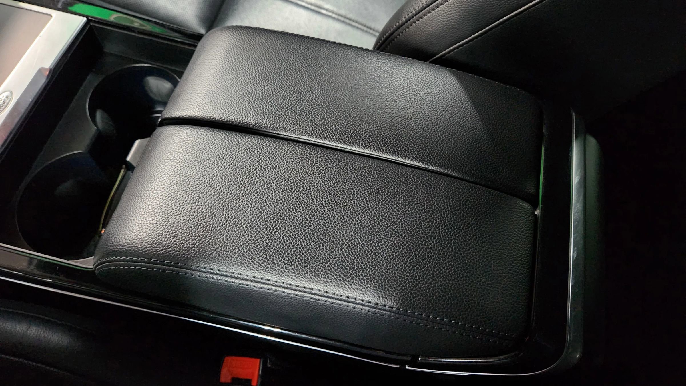 Used 2020 Land Rover Range Rover Evoque SE image 38