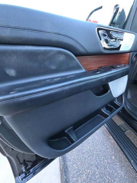 Used 2020 Lincoln Navigator Reserve image 13
