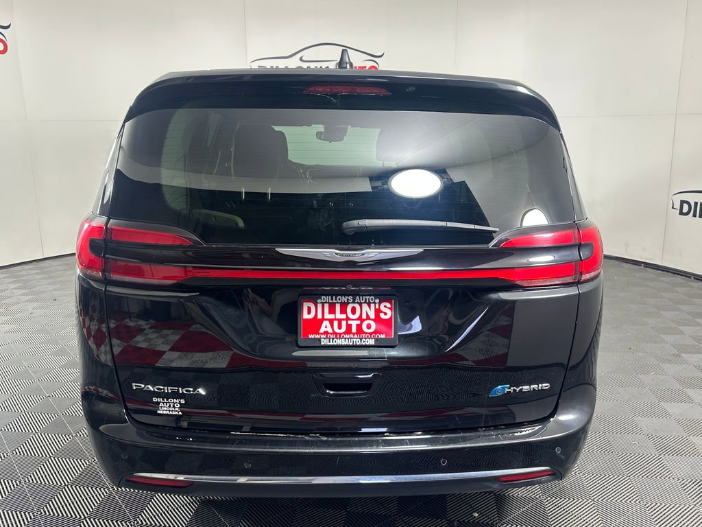 Used 2023 Chrysler Pacifica Touring-L FWD image 5