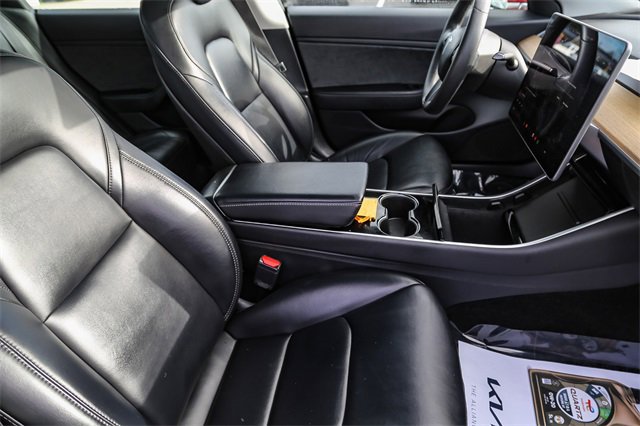 Used 2019 Tesla Model 3 Standard Range Plus image 15