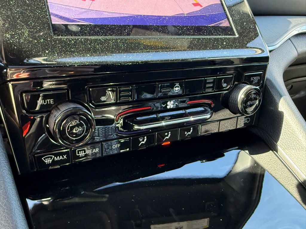 New 2025 Jeep Grand Cherokee L Laredo w/ Luxury Tech Group I image 4