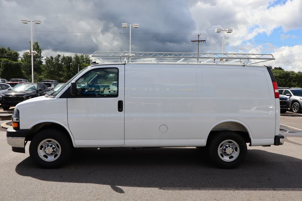 New 2025 Chevrolet Express 2500 w/ Driver Convenience Package RWD image 22