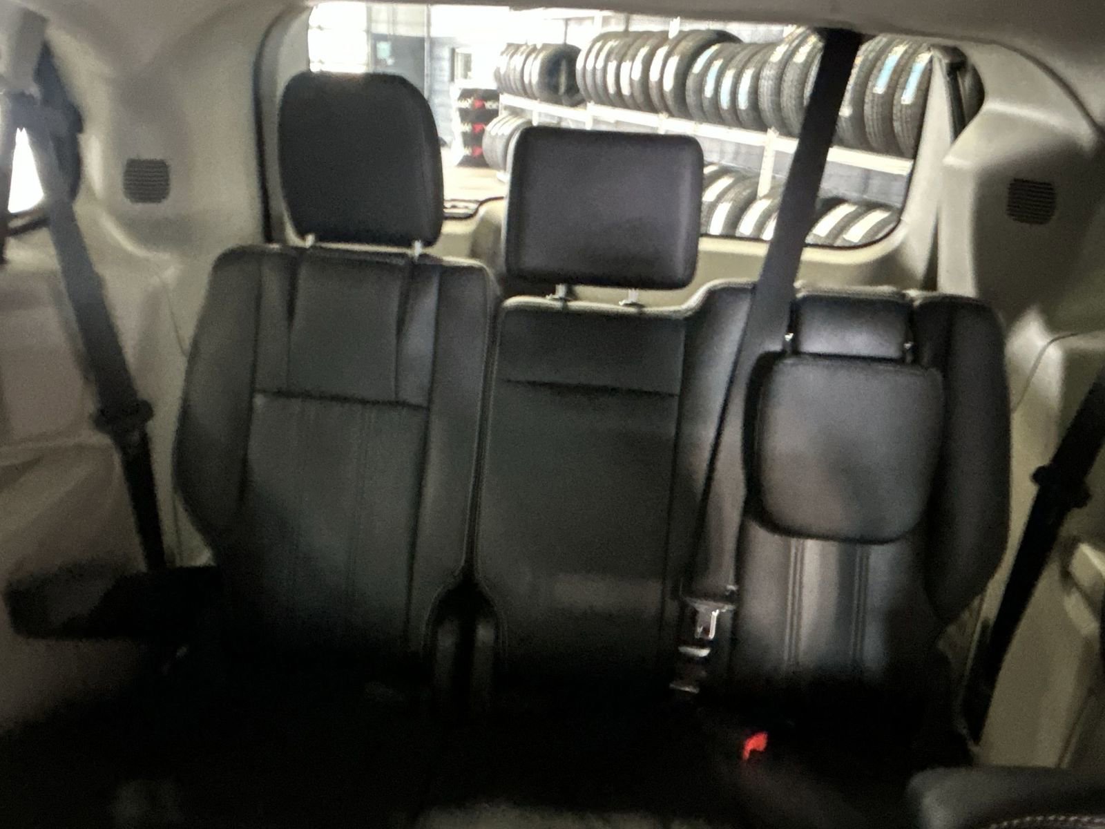 Used 2016 Chrysler Town & Country Touring w/ Driver Convenience Group FWD image 27