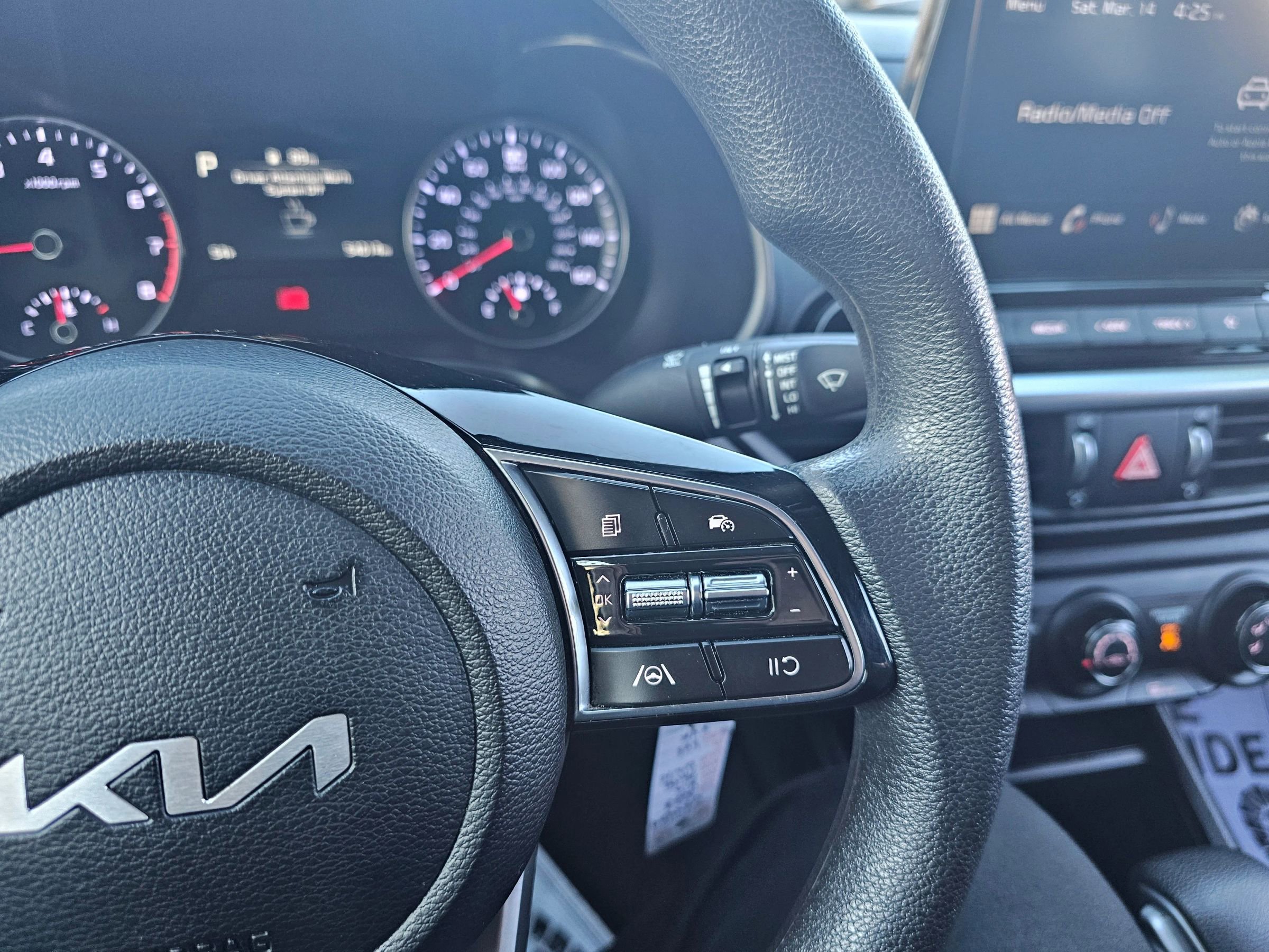 Used 2023 Kia Forte LXS w/ LXS Technology Package FWD image 19