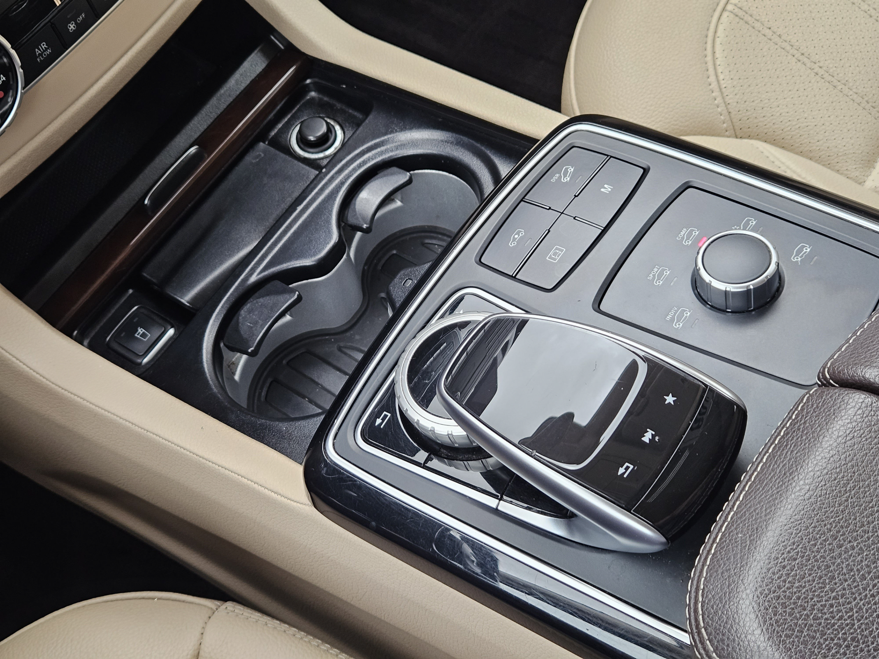 Used 2019 Mercedes-Benz GLS 450 4MATIC image 16