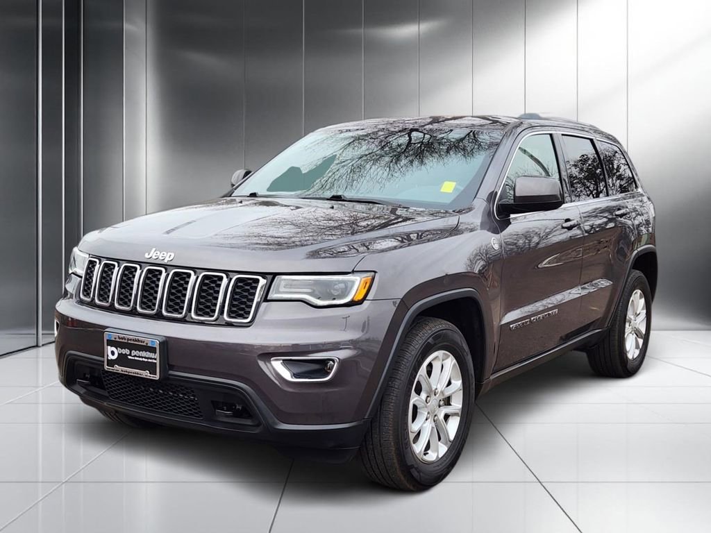Used 2021 Jeep Grand Cherokee Laredo image 23