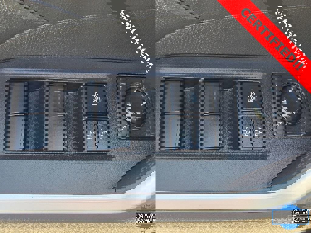 Used 2024 Toyota RAV4 LE image 8