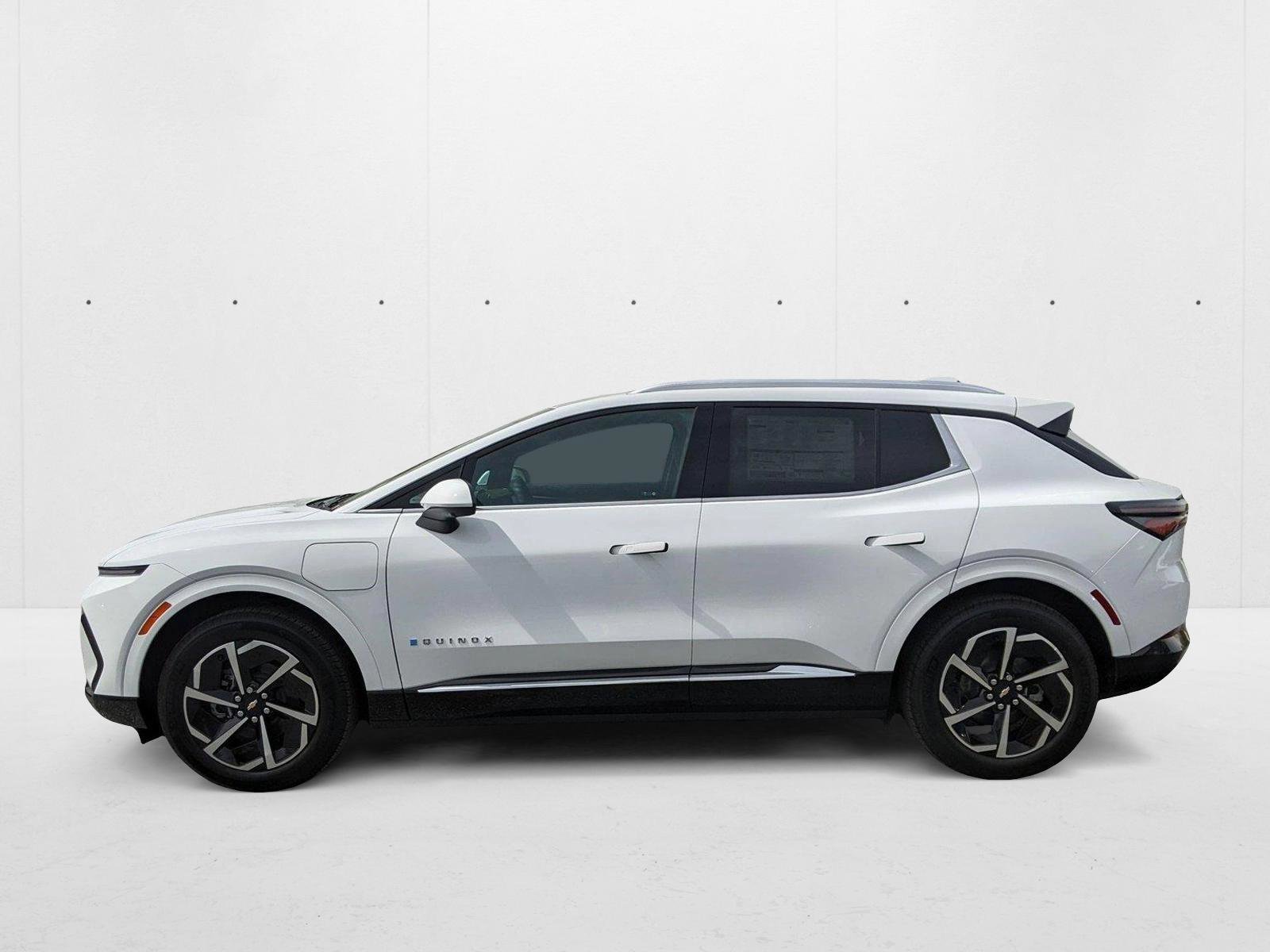 New 2025 Chevrolet Equinox EV LT FWD image 5