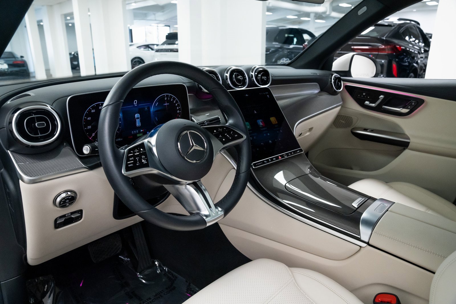 Used 2025 Mercedes-Benz GLC 350e 4MATIC image 18