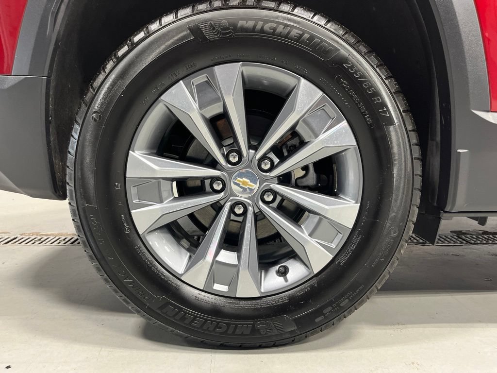 Used 2026 Chevrolet Equinox LT w/ Safety and Technology Package AWD/4WD image 39