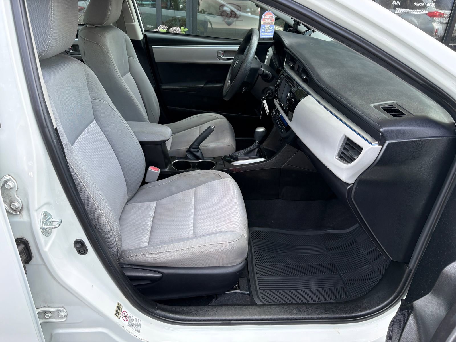 Used 2014 Toyota Corolla LE FWD image 22