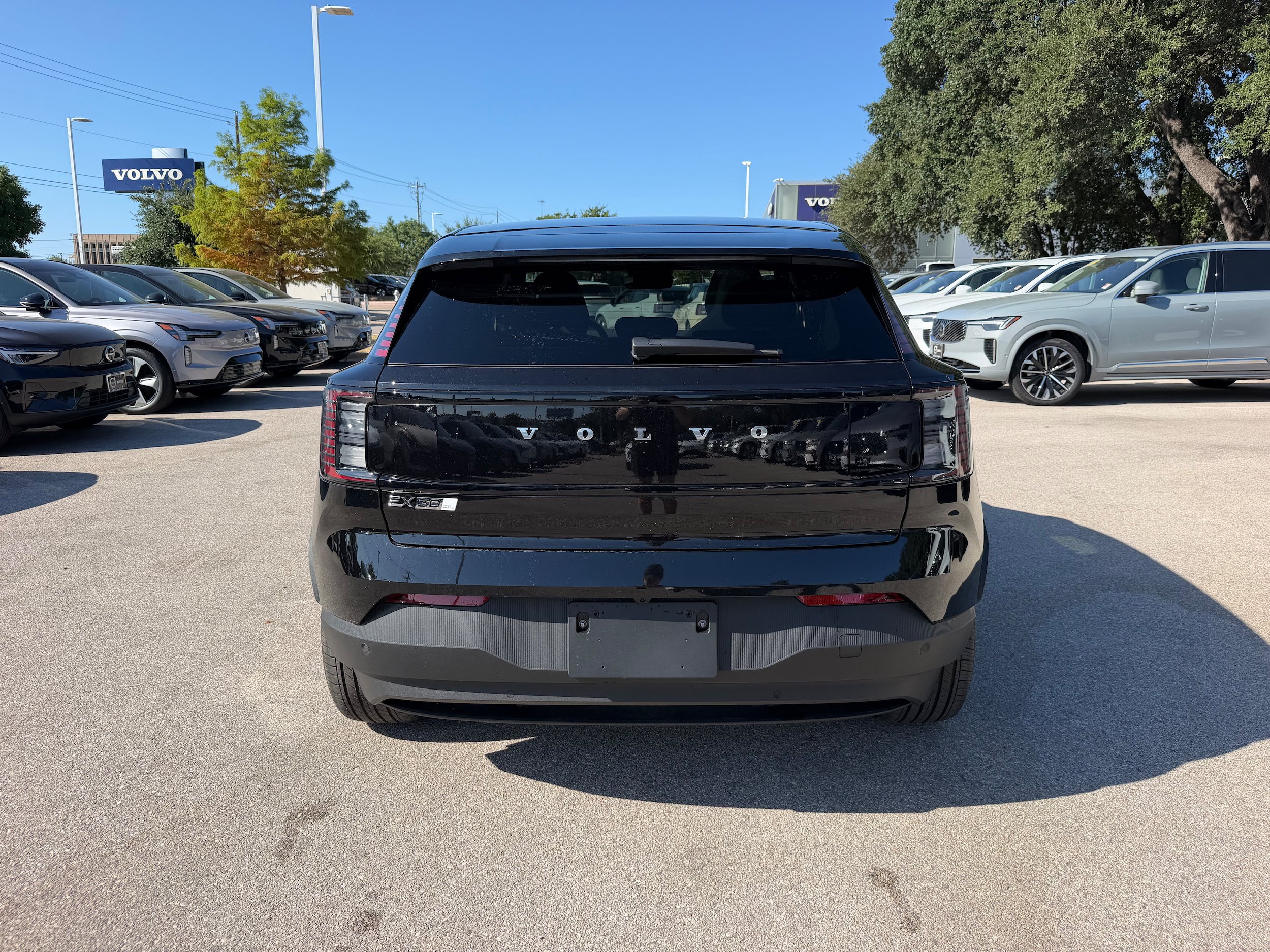 New 2026 Volvo EX30 Plus w/ Climate Package AWD/4WD image 4