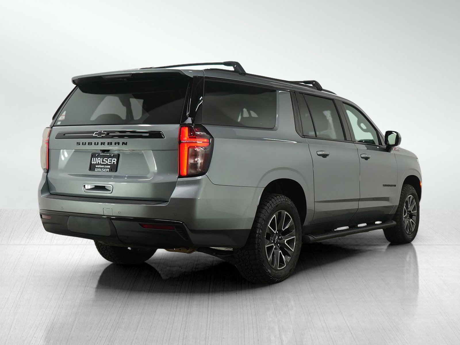 Used 2024 Chevrolet Suburban Z71 AWD/4WD image 7