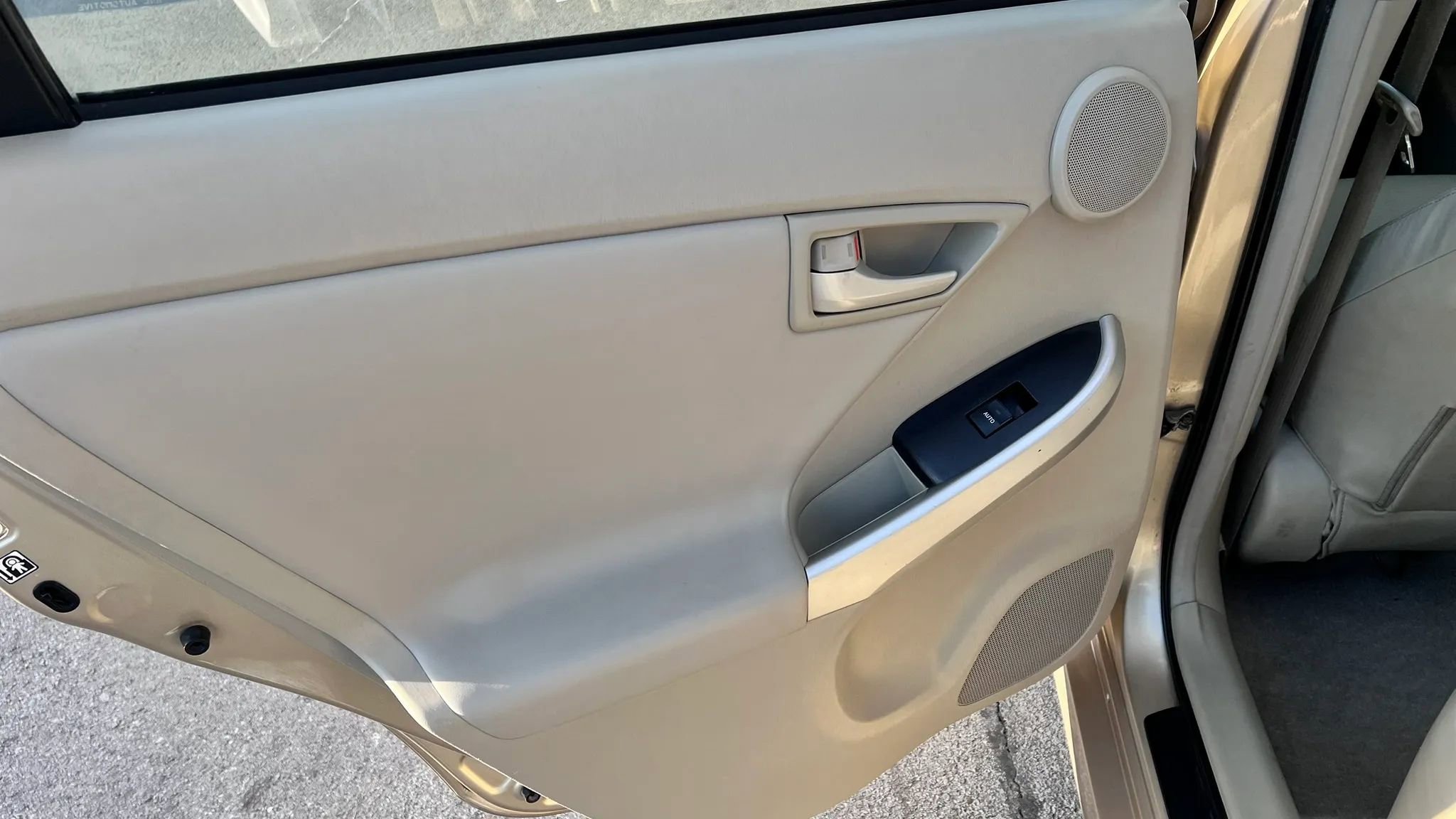 Used 2011 Toyota Prius Five w/ Advanced Technology Pkg image 18