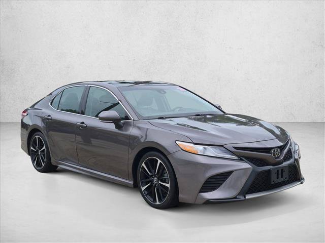 Used 2020 Toyota Camry XSE FWD image 3