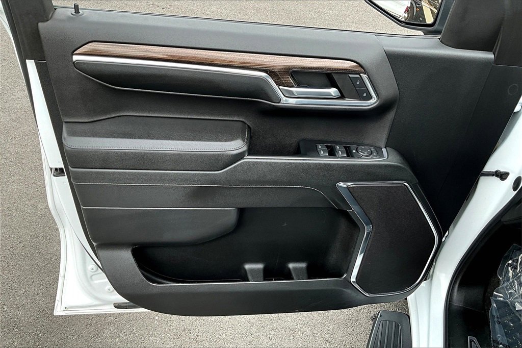 Used 2023 Chevrolet Silverado 1500 RST image 24