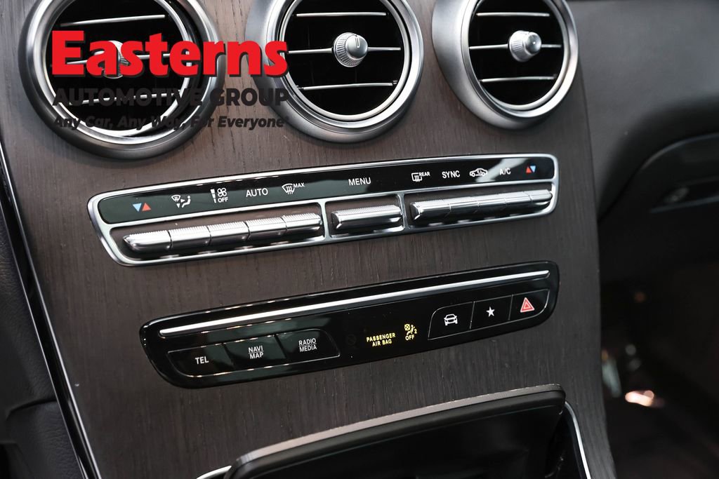 Used 2022 Mercedes-Benz GLC 300 4MATIC w/ Premium Package Lite image 19