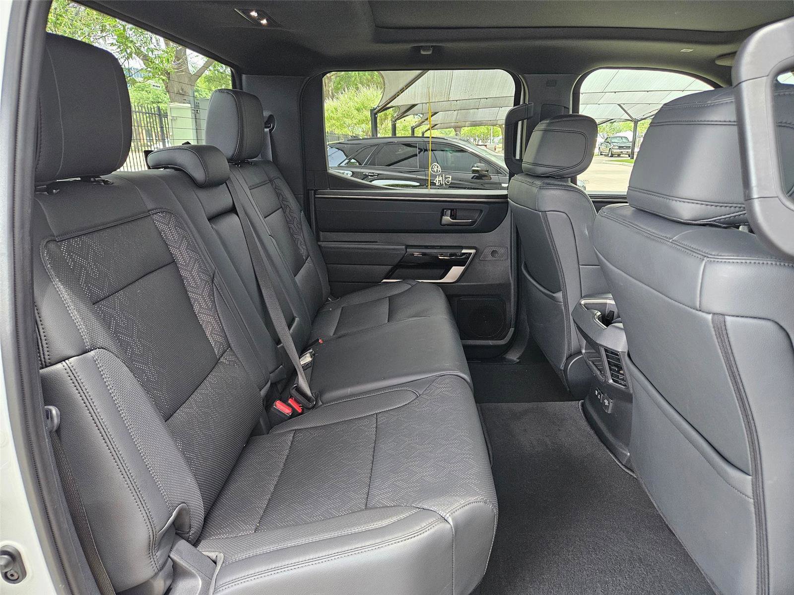 Used 2025 Toyota Tundra Limited AWD/4WD image 26