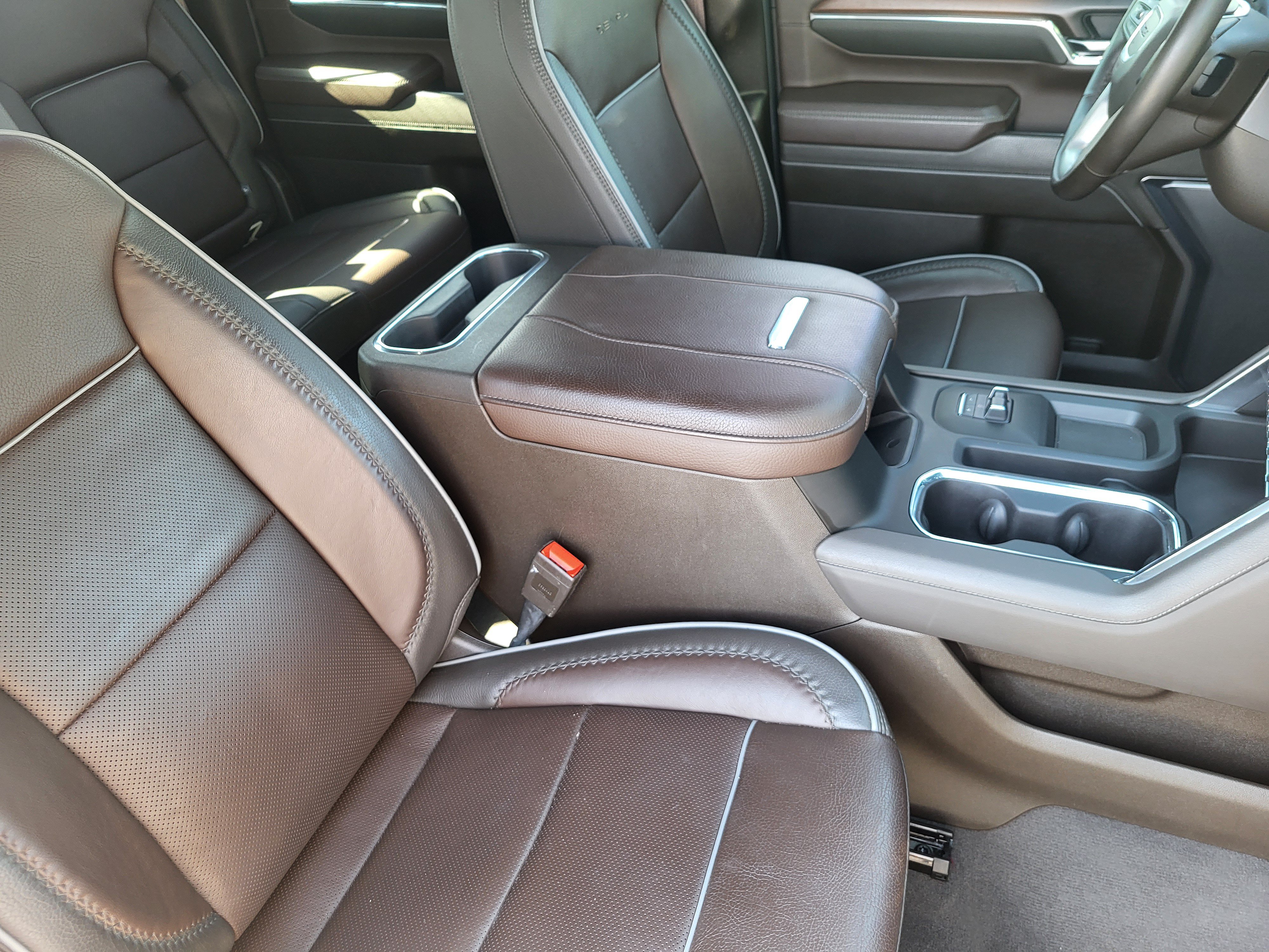 Used 2024 GMC Sierra 2500 Denali w/ Denali Reserve Package AWD/4WD image 13